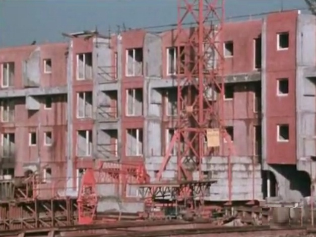 photo de Poitiers : chantier de construction d'immeuble, années 70